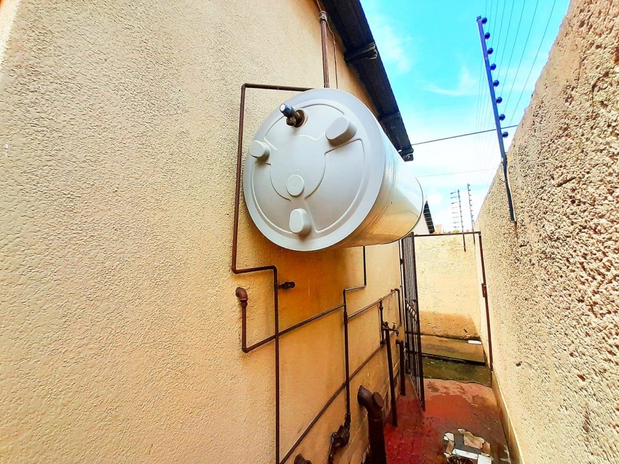 3 Bedroom Property for Sale in Dube Gauteng