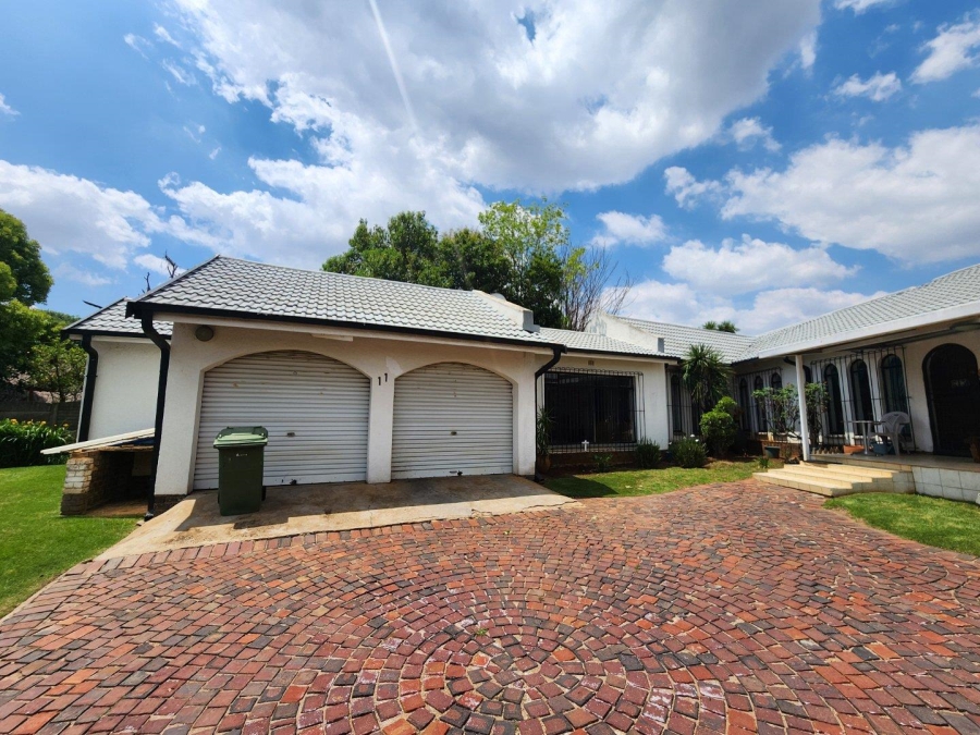4 Bedroom Property for Sale in Verwoerdpark Gauteng