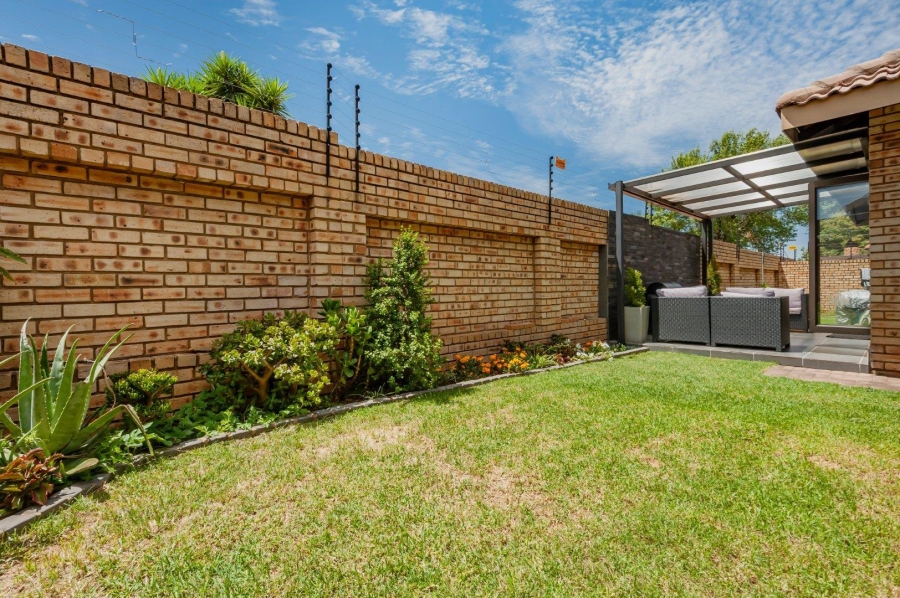 3 Bedroom Property for Sale in New Redruth Gauteng