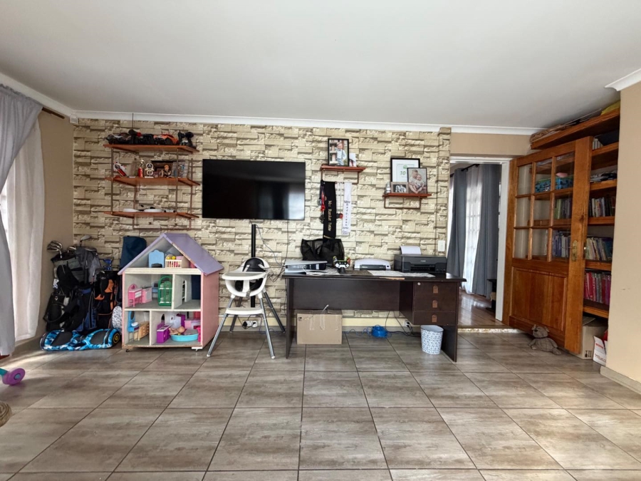 4 Bedroom Property for Sale in Randhart Gauteng