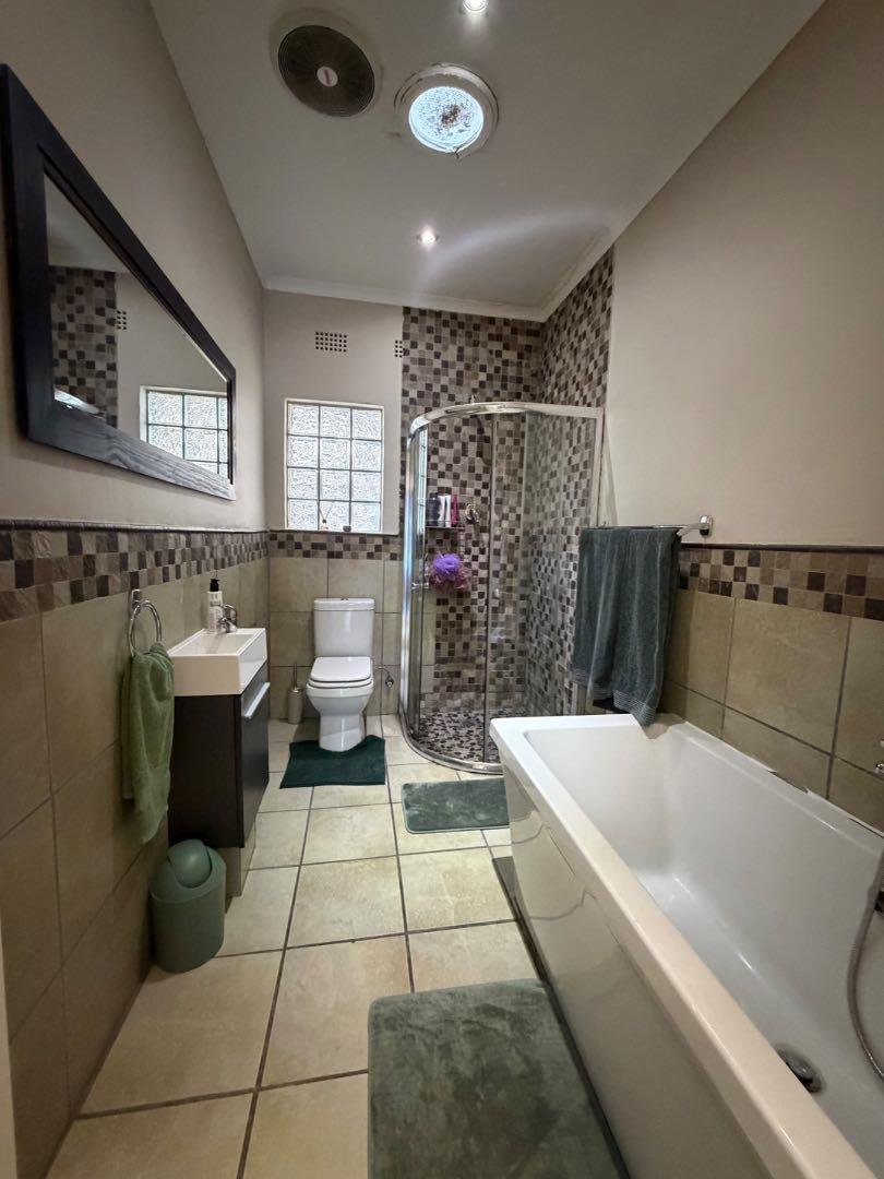 4 Bedroom Property for Sale in Randhart Gauteng