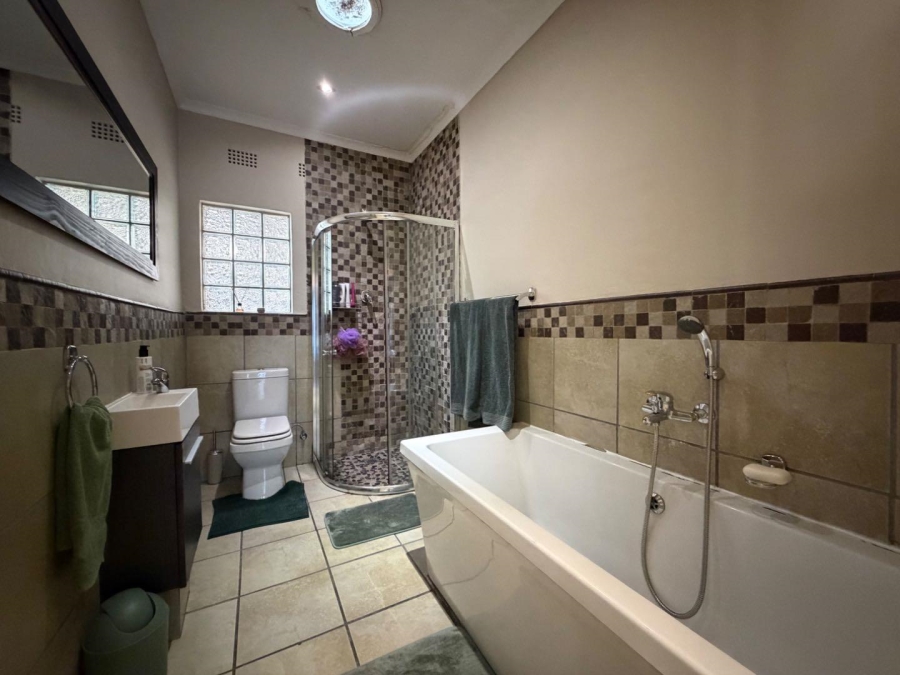 4 Bedroom Property for Sale in Randhart Gauteng