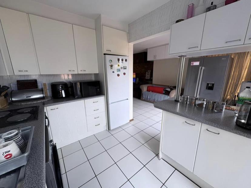 2 Bedroom Property for Sale in Ridgeway Gauteng