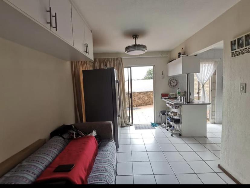 2 Bedroom Property for Sale in Ridgeway Gauteng