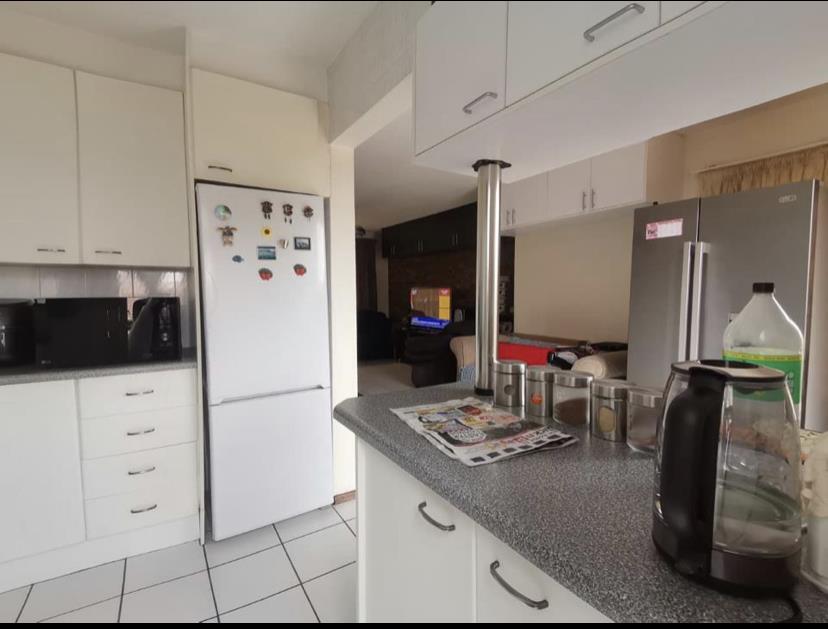 2 Bedroom Property for Sale in Ridgeway Gauteng