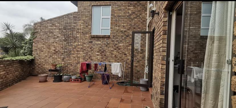 2 Bedroom Property for Sale in Ridgeway Gauteng