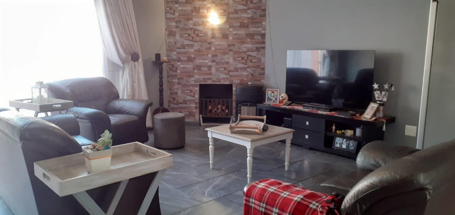 2 Bedroom Property for Sale in Raceview Gauteng