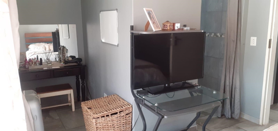 2 Bedroom Property for Sale in Raceview Gauteng