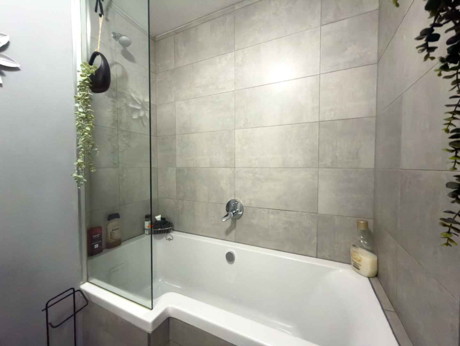 2 Bedroom Property for Sale in Eye of Africa Gauteng