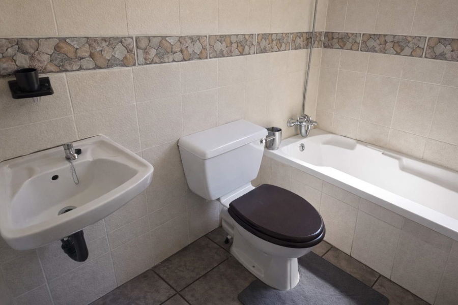 2 Bedroom Property for Sale in Goedeburg Gauteng