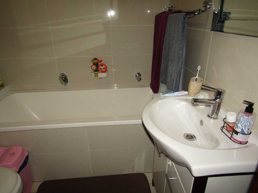 2 Bedroom Property for Sale in Ravenswood Gauteng