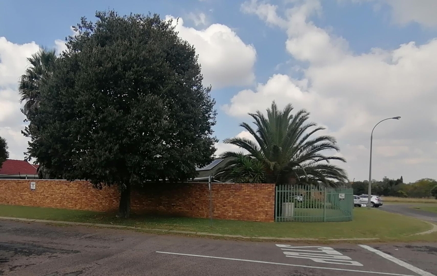 4 Bedroom Property for Sale in Elspark Gauteng