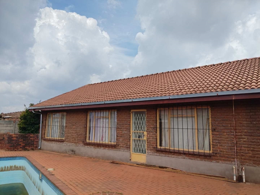 3 Bedroom Property for Sale in Eloff Gauteng