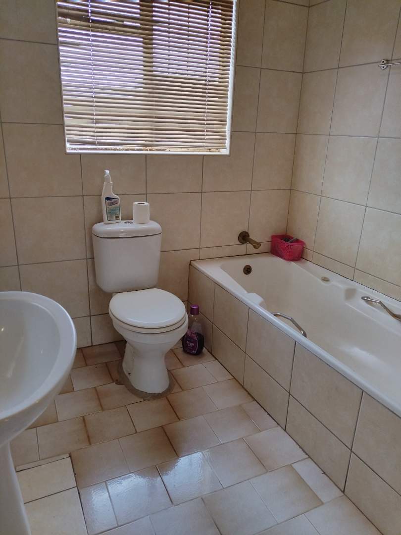 3 Bedroom Property for Sale in Eloff Gauteng