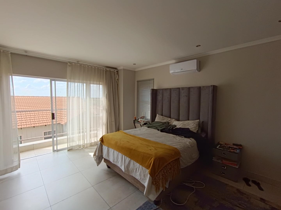 4 Bedroom Property for Sale in Rua Vista Gauteng