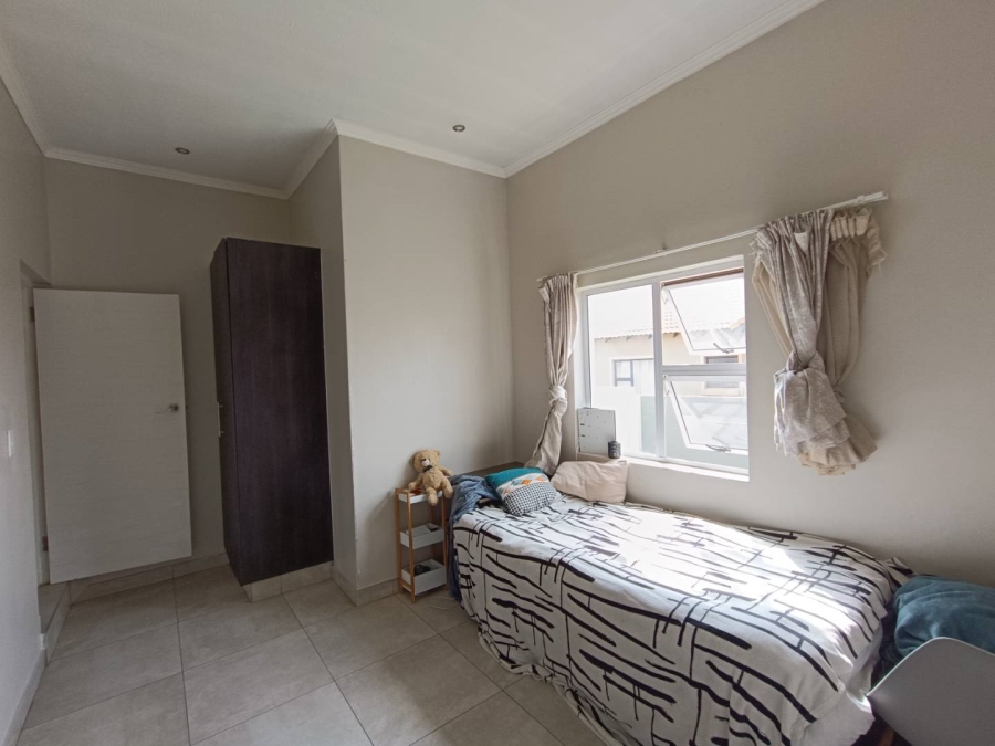 4 Bedroom Property for Sale in Rua Vista Gauteng