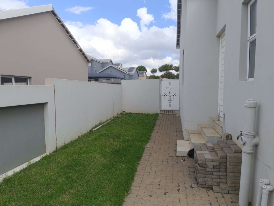 4 Bedroom Property for Sale in Rua Vista Gauteng