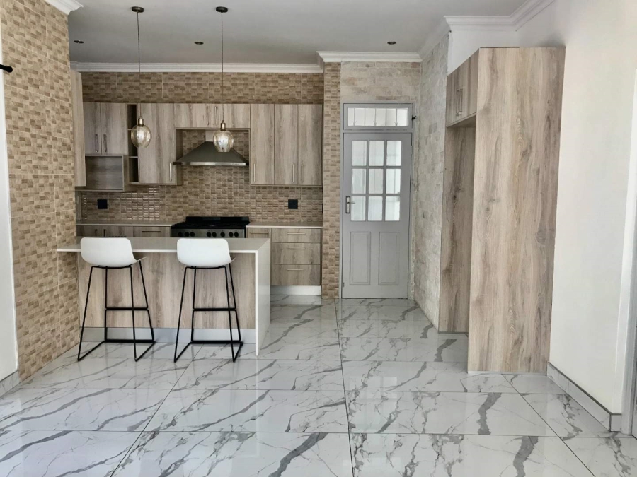 To Let 4 Bedroom Property for Rent in Fourways Gauteng