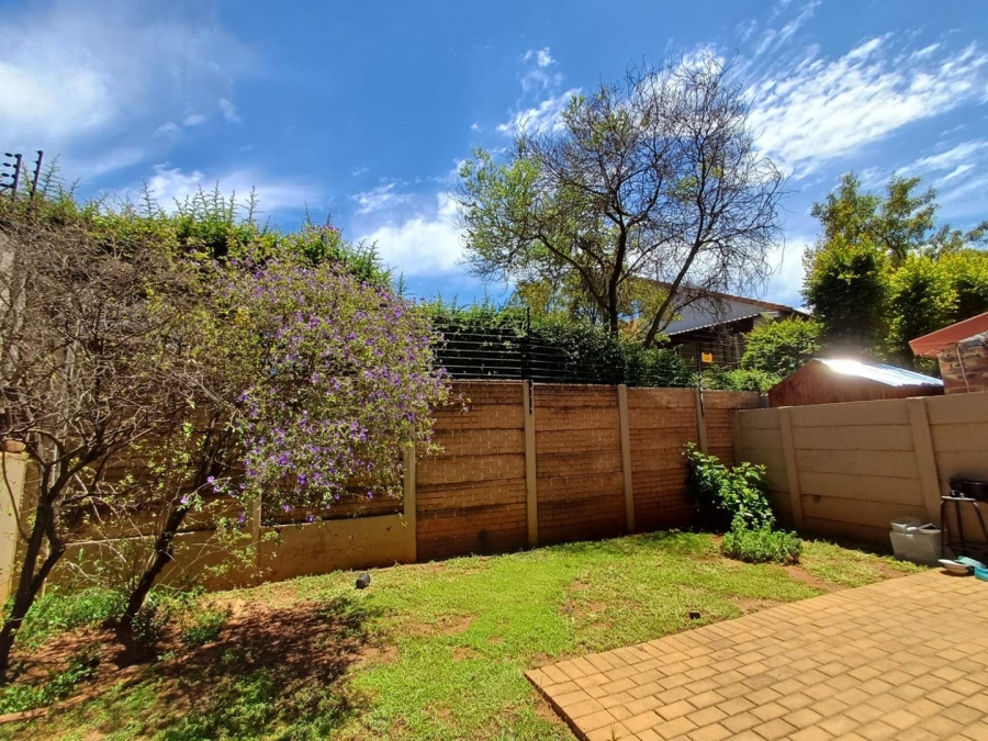2 Bedroom Property for Sale in Sonneglans Gauteng
