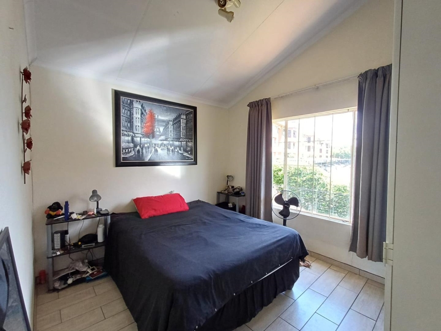 2 Bedroom Property for Sale in Sonneglans Gauteng