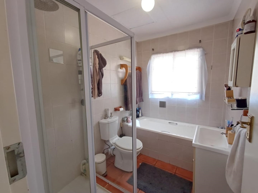 2 Bedroom Property for Sale in Sonneglans Gauteng