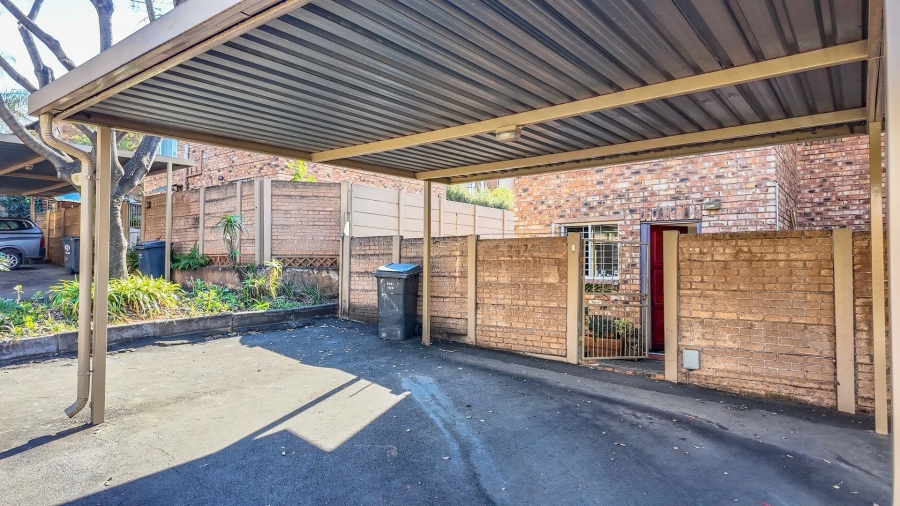 2 Bedroom Property for Sale in Bromhof Gauteng