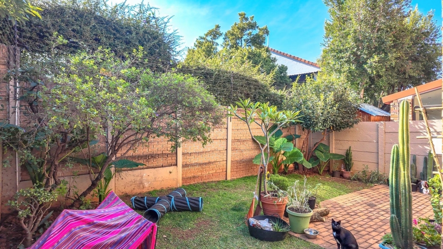 2 Bedroom Property for Sale in Bromhof Gauteng