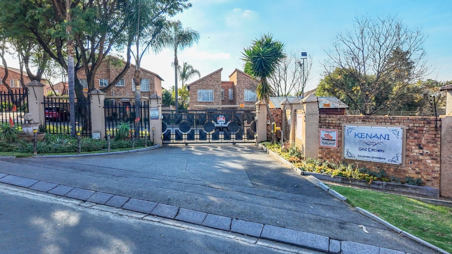 2 Bedroom Property for Sale in Bromhof Gauteng
