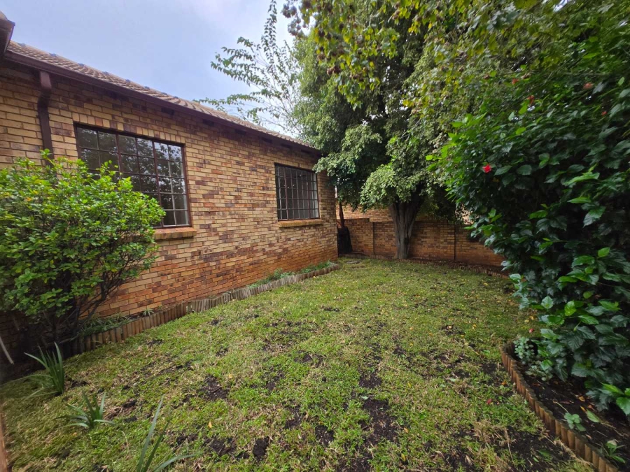To Let 3 Bedroom Property for Rent in Bellairspark Gauteng