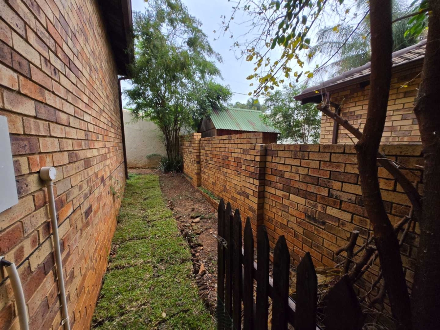 To Let 3 Bedroom Property for Rent in Bellairspark Gauteng