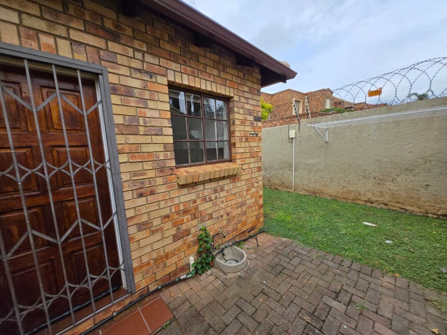 To Let 3 Bedroom Property for Rent in Bellairspark Gauteng