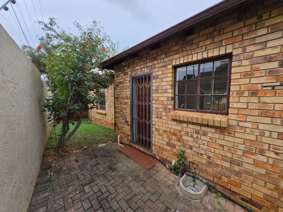 To Let 3 Bedroom Property for Rent in Bellairspark Gauteng