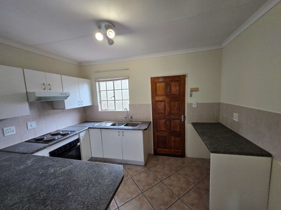 To Let 3 Bedroom Property for Rent in Bellairspark Gauteng