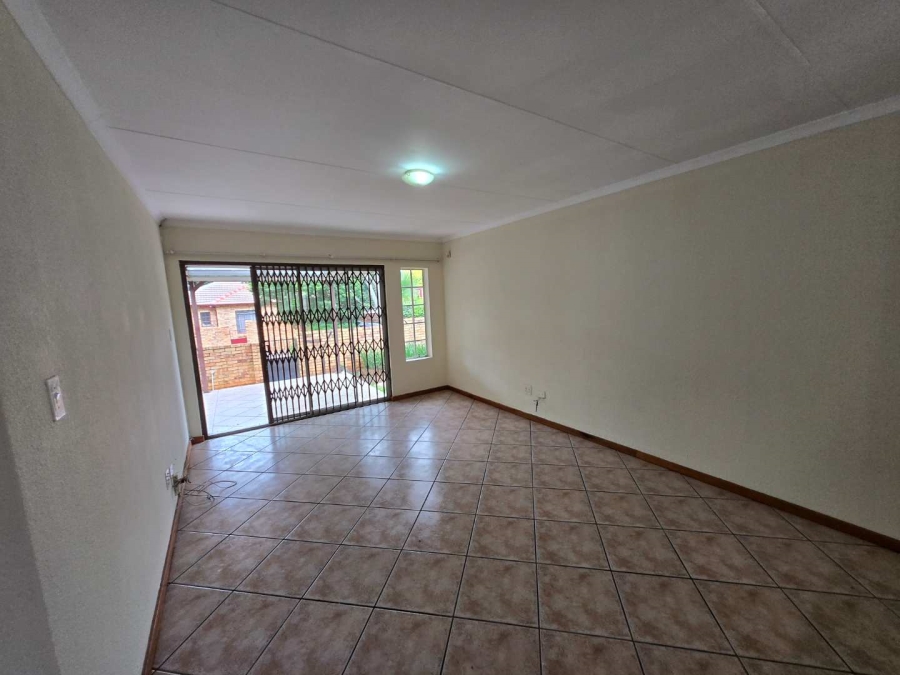 To Let 3 Bedroom Property for Rent in Bellairspark Gauteng