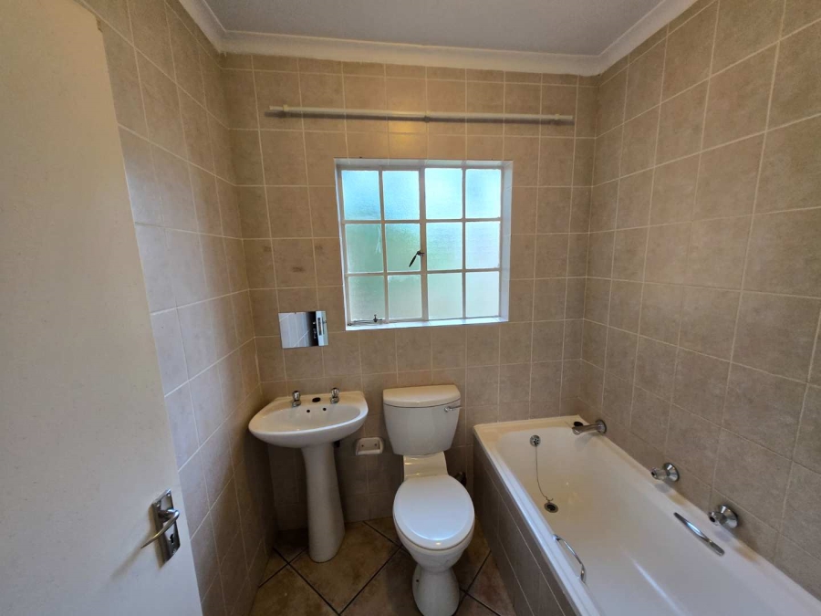 To Let 3 Bedroom Property for Rent in Bellairspark Gauteng