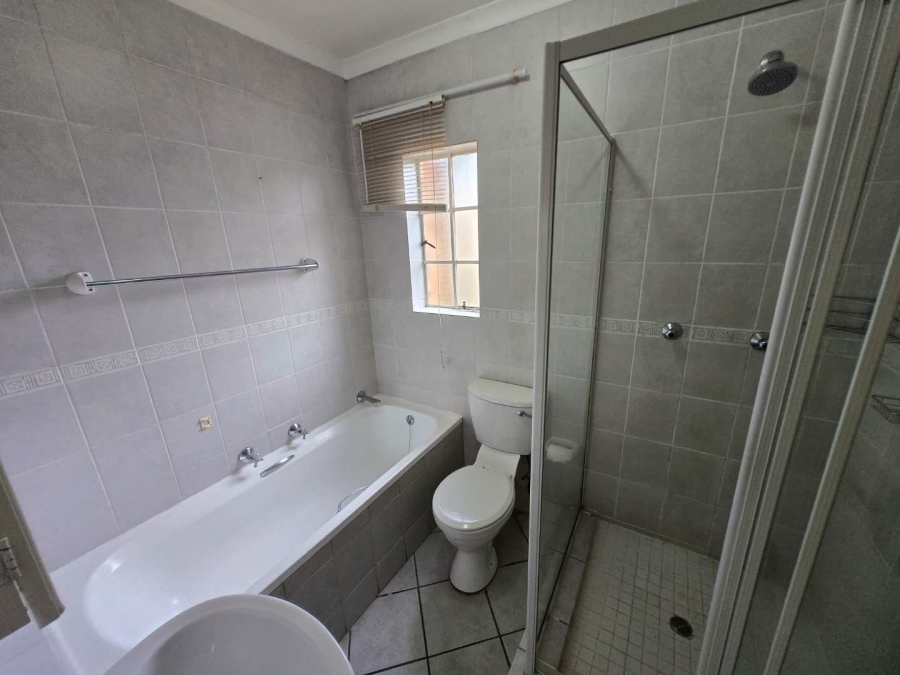 To Let 3 Bedroom Property for Rent in Bellairspark Gauteng
