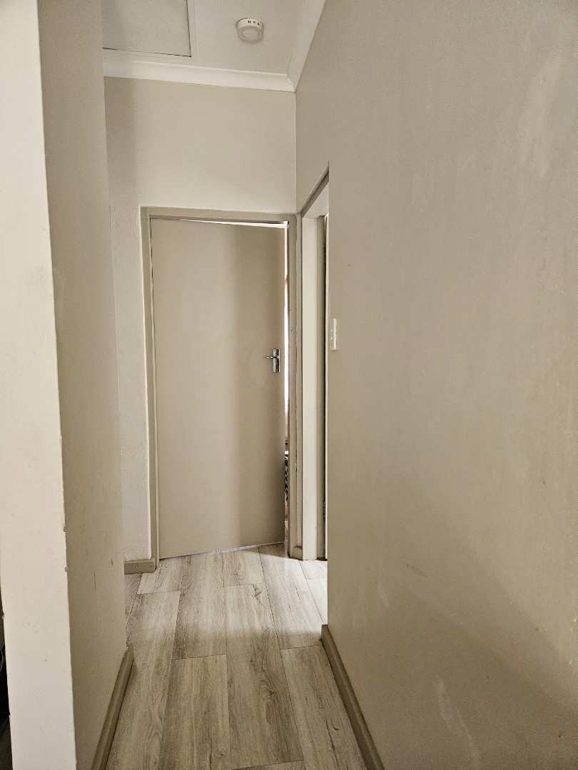 2 Bedroom Property for Sale in Eldorette Gauteng