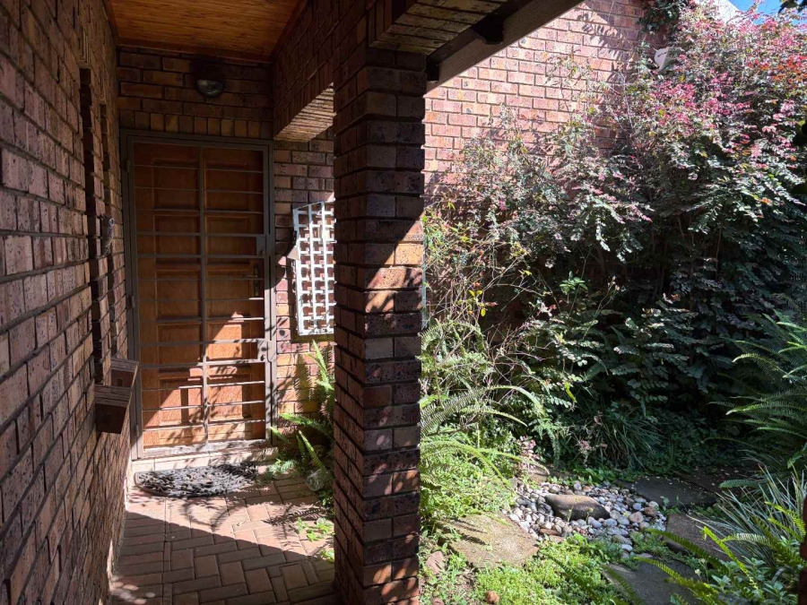3 Bedroom Property for Sale in Wierdapark Gauteng