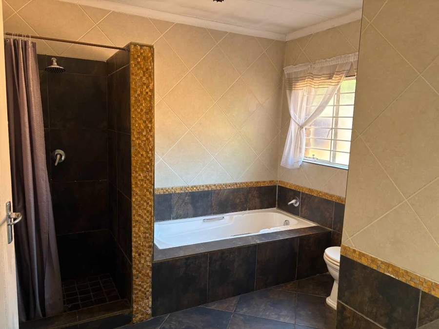 3 Bedroom Property for Sale in Wierdapark Gauteng
