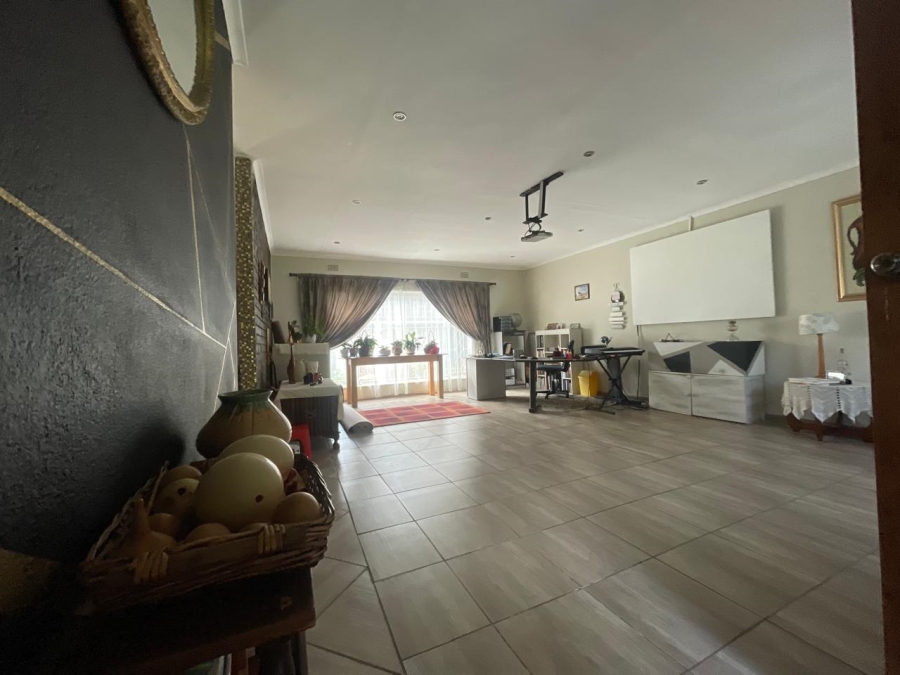 3 Bedroom Property for Sale in Glen Marais Gauteng