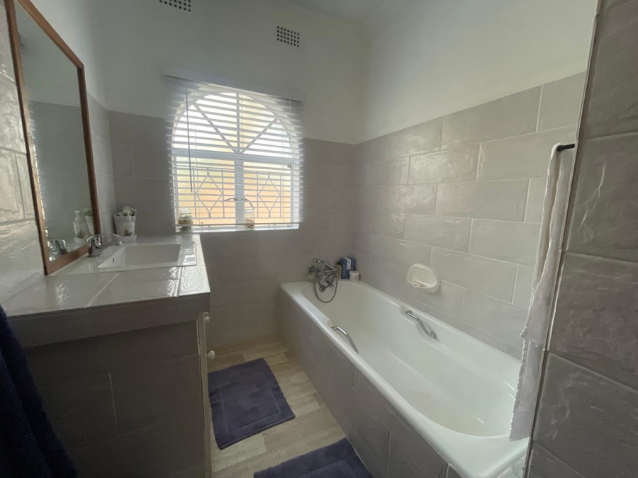 3 Bedroom Property for Sale in Glen Marais Gauteng