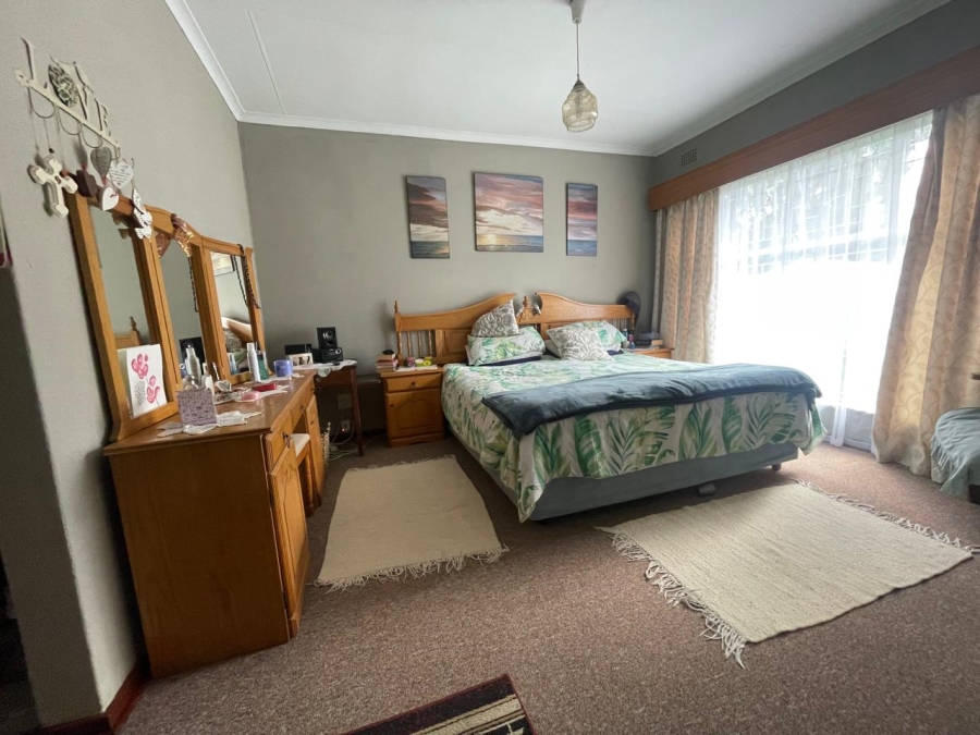 3 Bedroom Property for Sale in Glen Marais Gauteng