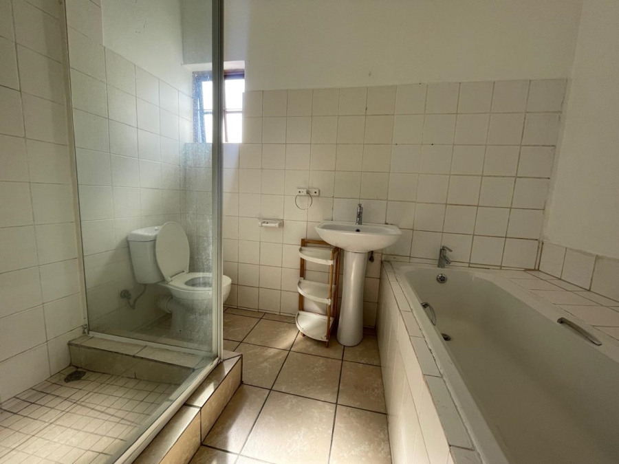 3 Bedroom Property for Sale in Glen Marais Gauteng