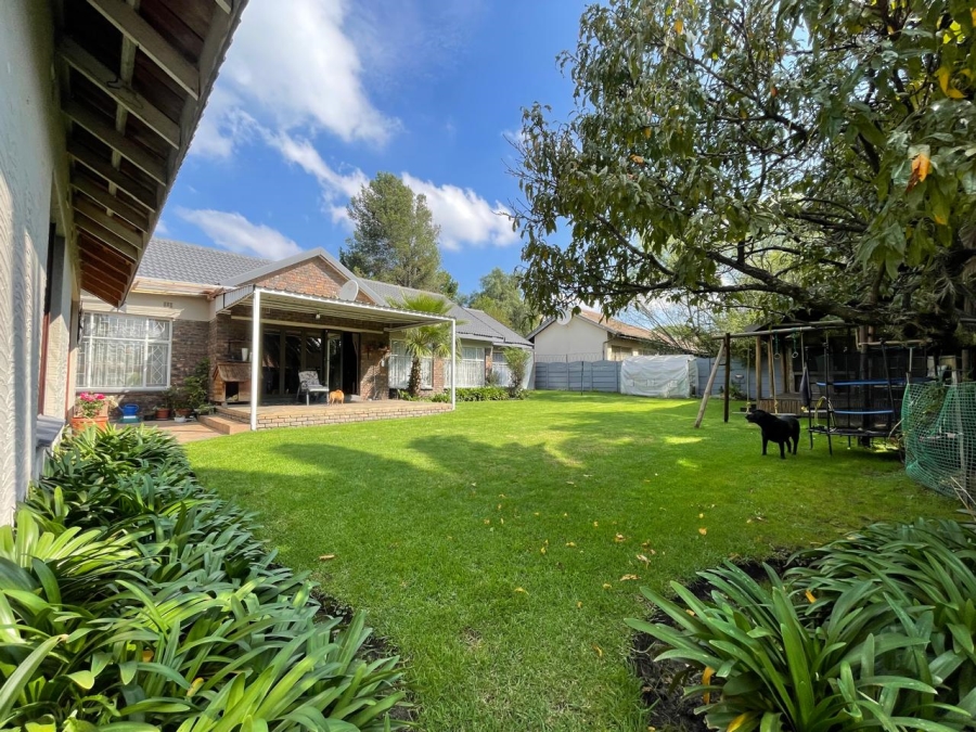 3 Bedroom Property for Sale in Glen Marais Gauteng