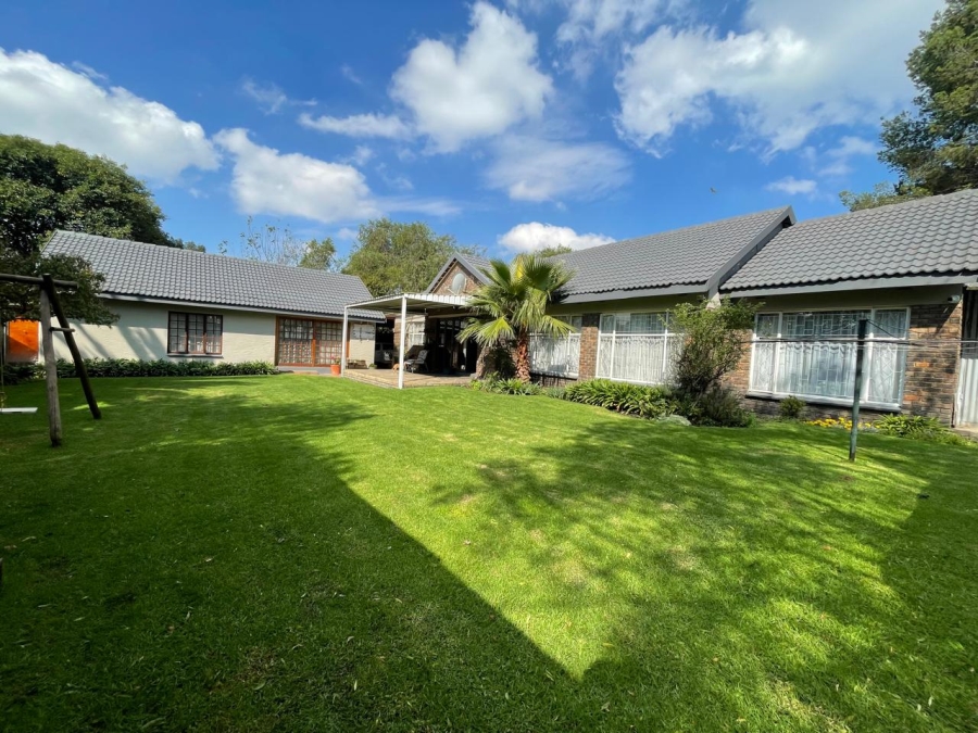 3 Bedroom Property for Sale in Glen Marais Gauteng