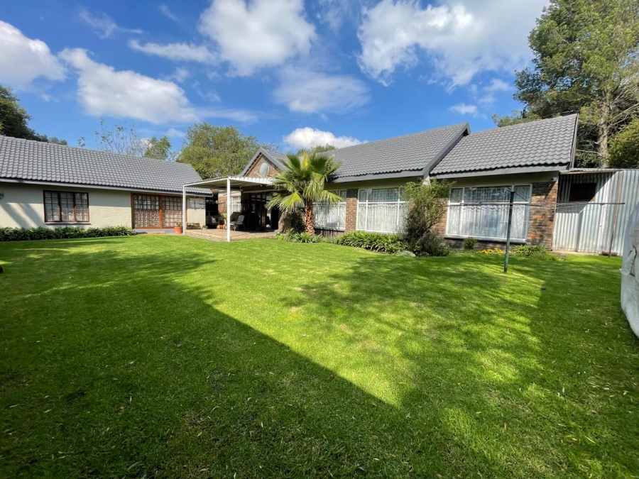 3 Bedroom Property for Sale in Glen Marais Gauteng