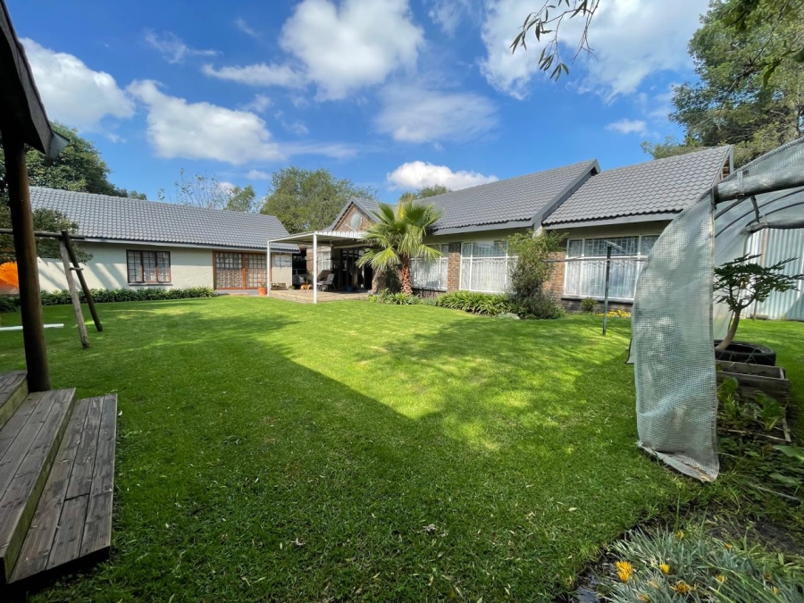 3 Bedroom Property for Sale in Glen Marais Gauteng