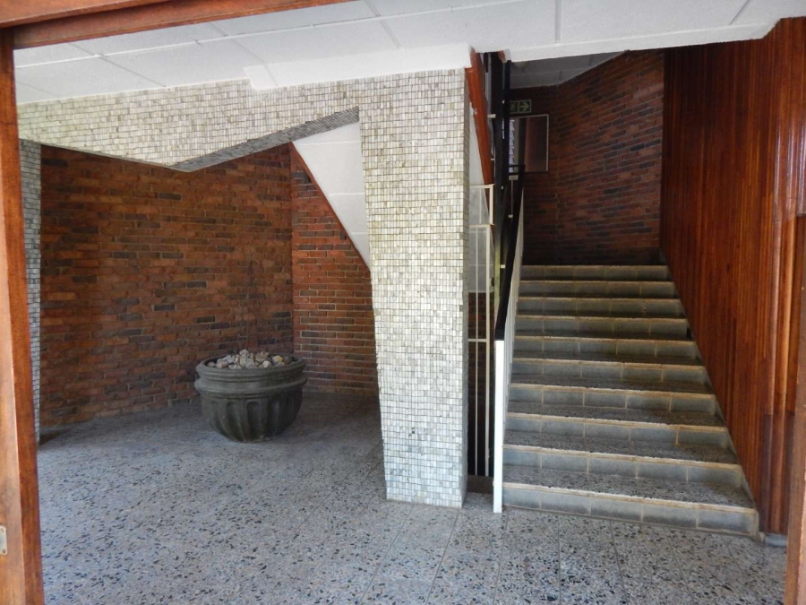 To Let 2 Bedroom Property for Rent in Groenkloof Gauteng