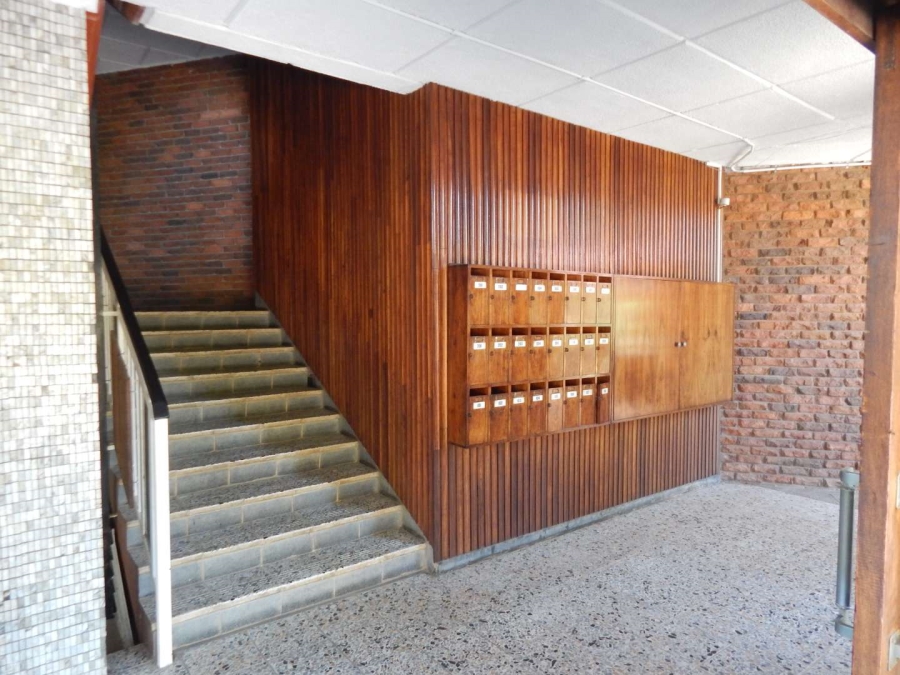 To Let 2 Bedroom Property for Rent in Groenkloof Gauteng