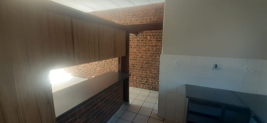 To Let 2 Bedroom Property for Rent in Groenkloof Gauteng